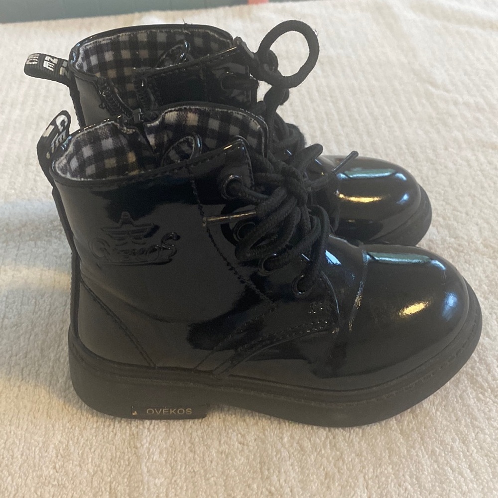 OVEKOS Girls Winter Snow Boots, size 8.5 Toddler